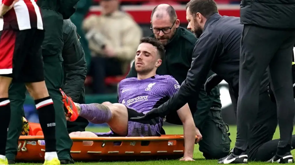 Diogo Jota is set for his second spell on the sidelines this season after picking up an unfortunate knee injury caused by an opposition player landing on his leg.